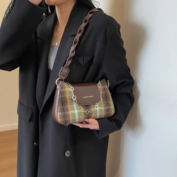 Популярният в тази година нишевый дизайн, целящ да им покаже простотата на личността, ежедневна мода, Малка квадратна чанта, Текстура, Нова чанта